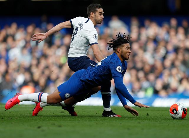 图片报：曼联、曼城&阿森纳在关注法兰克福后卫纳撒尼尔-布朗（《图片报》：曼联、曼城与阿森纳有意法兰克福后卫纳撒尼尔-布朗）