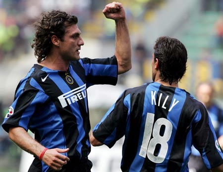 CBA俱乐部杯：长沙不敌深圳 广厦获三连胜（CBA俱乐部杯：深圳力克长沙，广厦豪取三连胜）