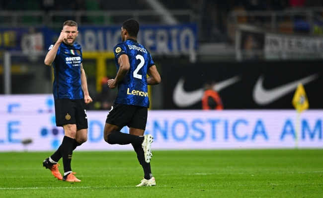 塞梅尼奥谈梅罗选择，百分百选梅西（塞梅尼奥谈梅罗之争：毫无悬念选择梅西）