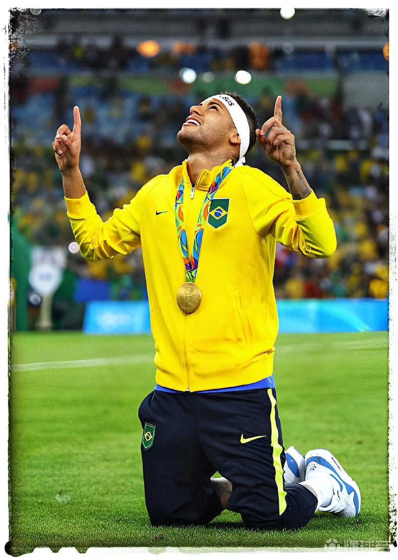 43.3米超远吊射破门，亚当斯创造本赛季英超最远距离进球（亚当斯43.3米挑射破门，刷新本赛季英超最远进球纪录）