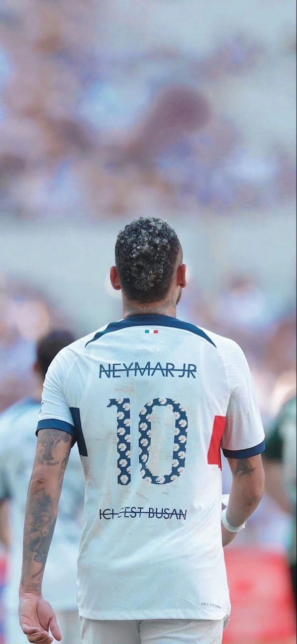 记者：皇马将不会与阿拉巴续约，明夏他将自由身离队（媒体：皇马无意续约阿拉巴，明夏他将以自由身离队）