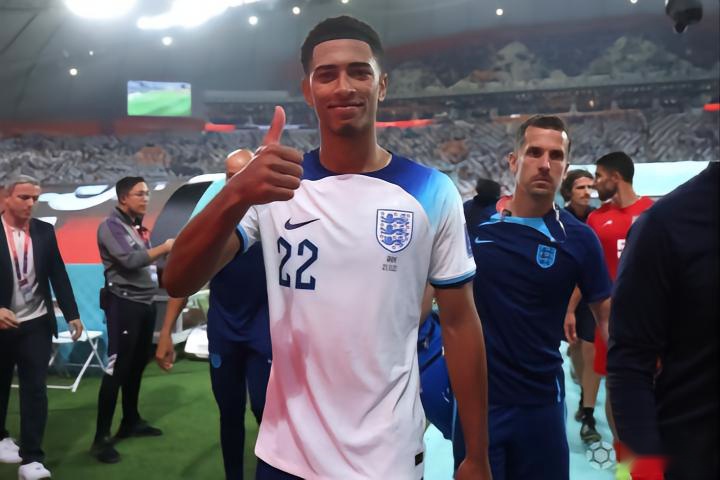 澳超前瞻：麦克阿瑟FC进攻不稳，布里斯班狮吼防守无解（澳超前瞻：麦克阿瑟FC进攻起伏不定，布里斯班狮吼防守固若金汤）