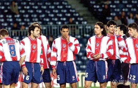 【壁纸】——佩德里 的舌头（佩德里吐舌瞬间壁纸）