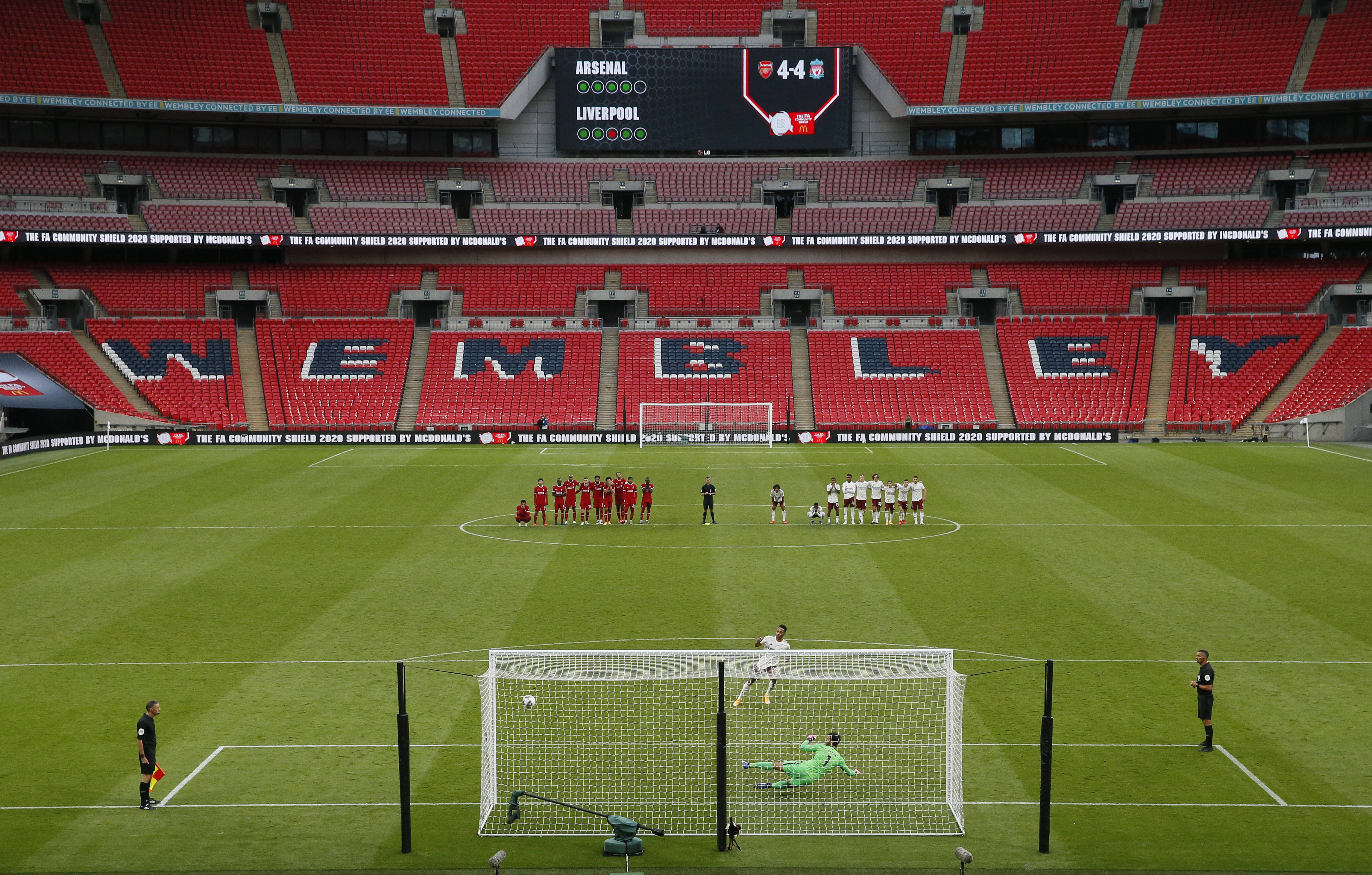 英格兰客战阿尔巴尼亚：凯恩领衔，贝林厄姆、埃泽首发（英格兰客场挑战阿尔巴尼亚：凯恩挂帅，贝林厄姆与埃泽首发）